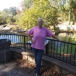 Meet your Posher, Gloria